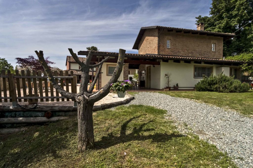 Agriturismo con degustazione vini piemonte